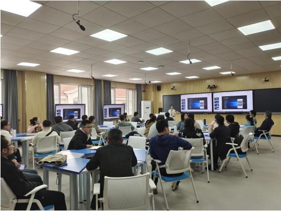 [本科教育教学审核评估]现代教育技术中心开展智慧教室使用培训